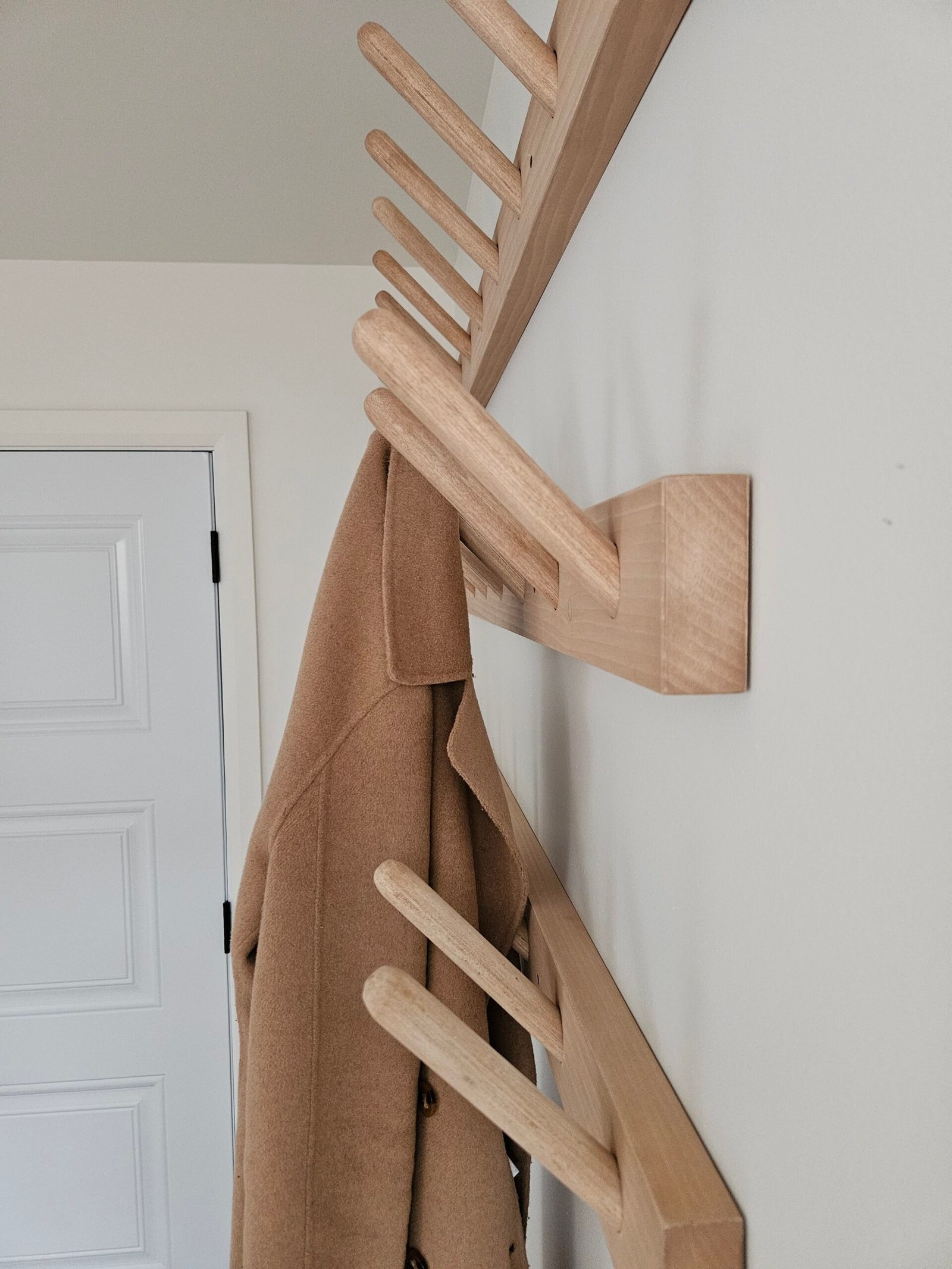 Crochets à l'entrée du chalet Le Hygge Hytte